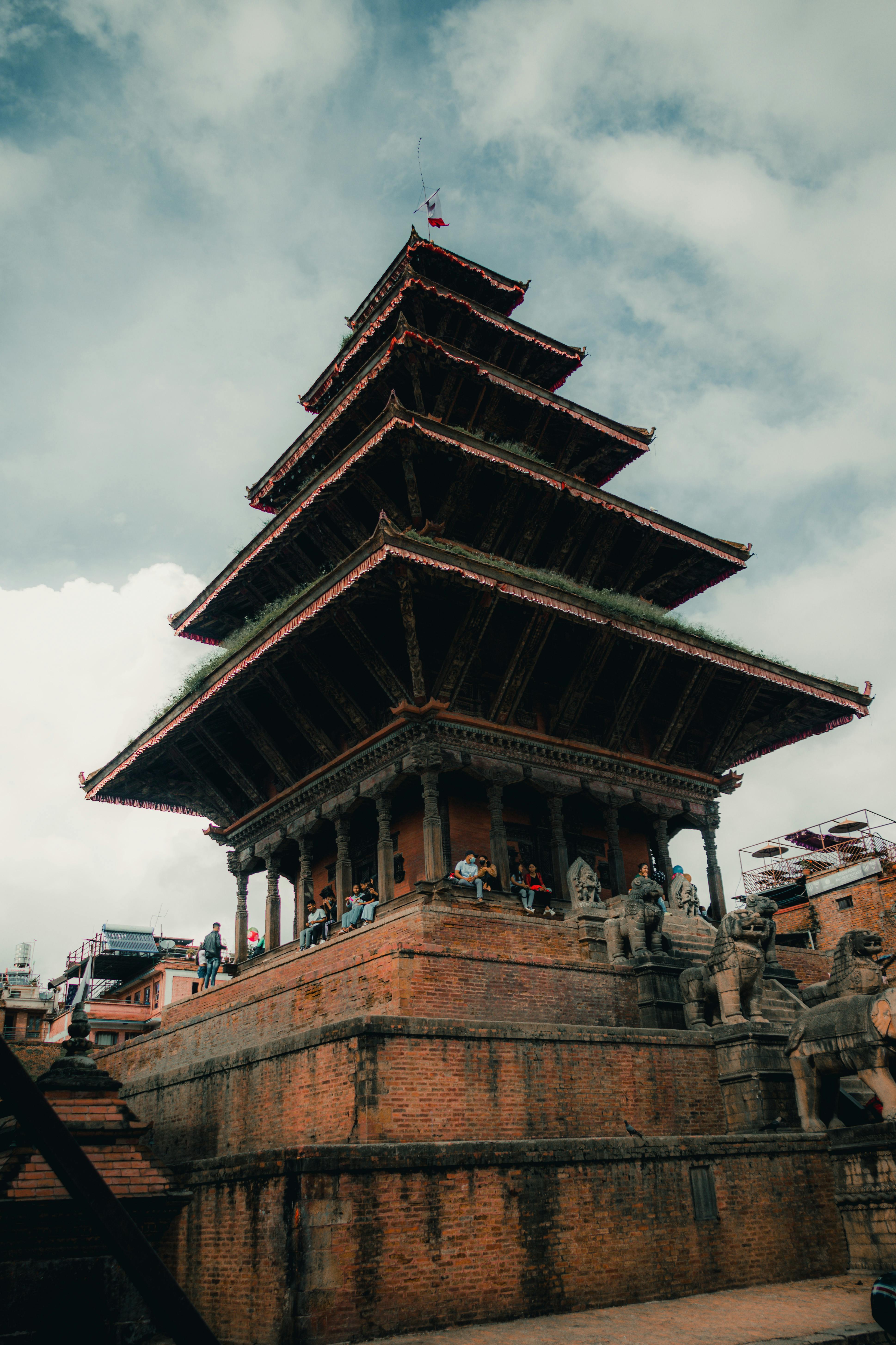2-Day Tour Bhaktapur and Nagarkot