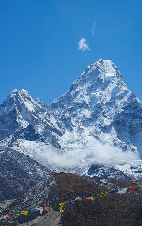 Mount Everest: The Ultimate Adventure in the Heart of the Himalayas